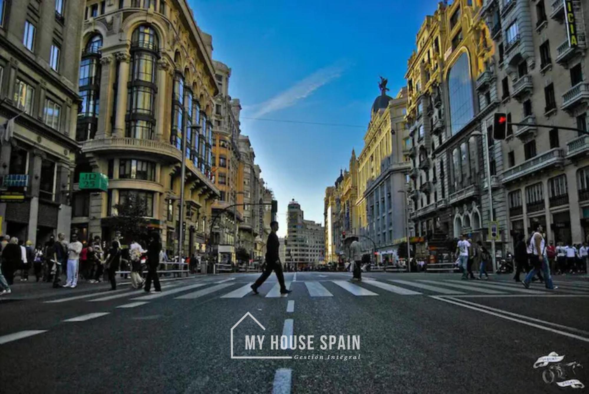 Myhousespain - Modern Penthouse Close To Gran Via - Big Terrace Madrid Eksteriør billede